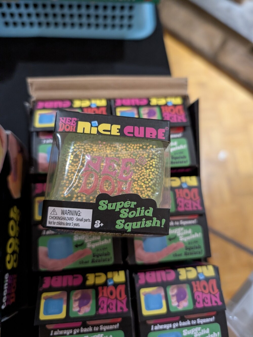 Nice Cube Gold Super Solid Squish - NeeDoh